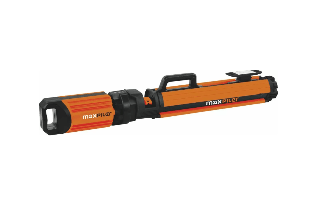 Мачта осветительная MaxPiler MTWL-01 (500/1500/5000 Лм, АКБ 4Ач, время работы 1-5ч)